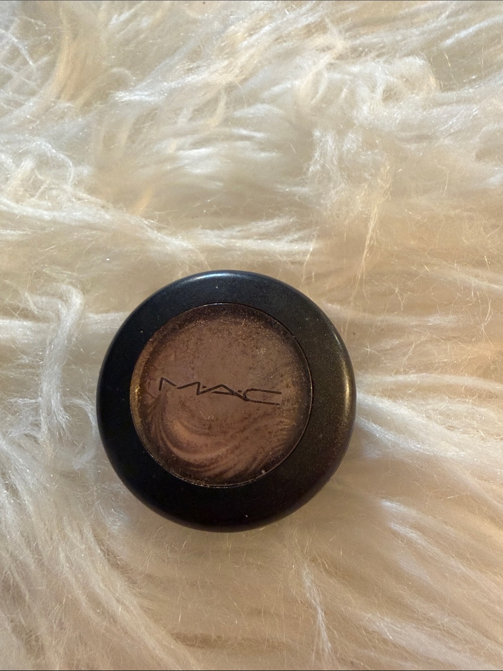 MAC Cosmetics Single Eyeshadow — Taupe Brown Neutral